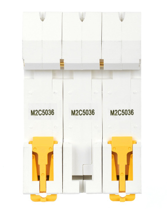 IEK ARMAT Автоматический выключатель M06N 3P C 50А