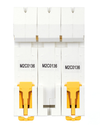 IEK ARMAT Автоматический выключатель M06N 3P C 1А