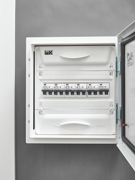IEK ARMAT Автоматический выключатель M06N 2P B 20А