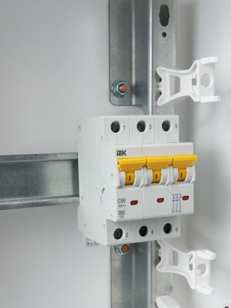 IEK KARAT Выключатель автоматический ВА47-60M 3Р 50А 6кА С