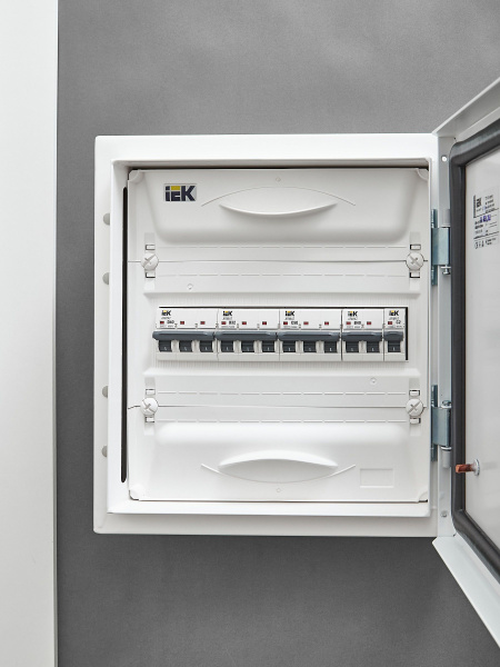 IEK ARMAT Автоматический выключатель M06N 3P C 50А