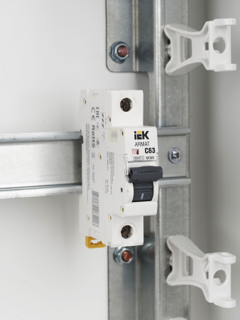 IEK ARMAT Автоматический выключатель M06N 1P C 63А