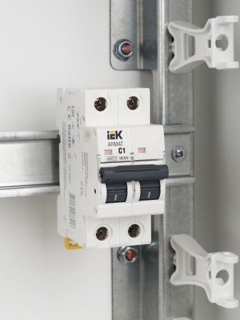IEK ARMAT Автоматический выключатель M06N 2P C 1А