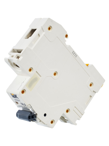 IEK ARMAT Автоматический выключатель M06N 1P C 0,5А
