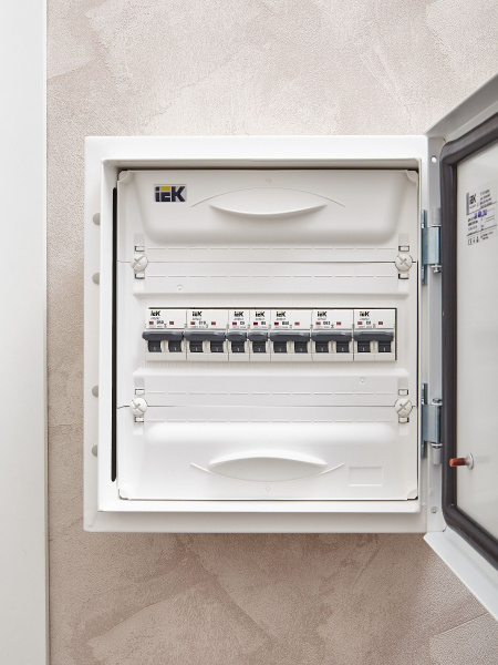 IEK ARMAT Автоматический выключатель M06N 1P B 6А