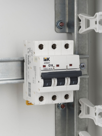 IEK ARMAT Автоматический выключатель M10N 3P C 16А