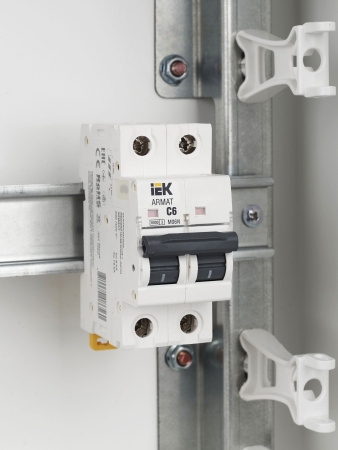IEK ARMAT Автоматический выключатель M06N 2P C 6А