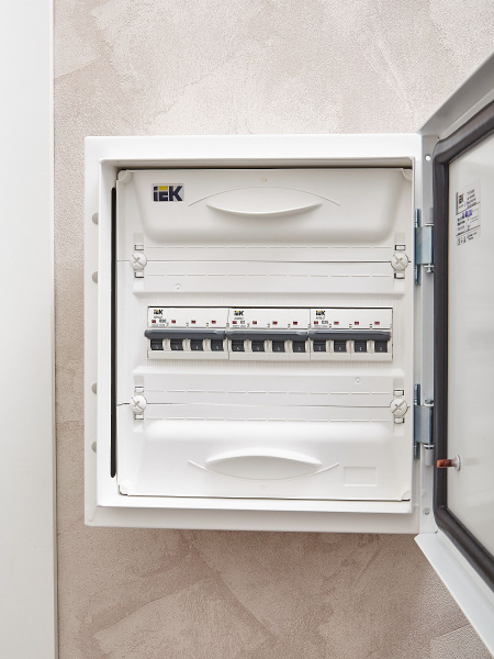 IEK ARMAT Автоматический выключатель M06N 4P C 2А