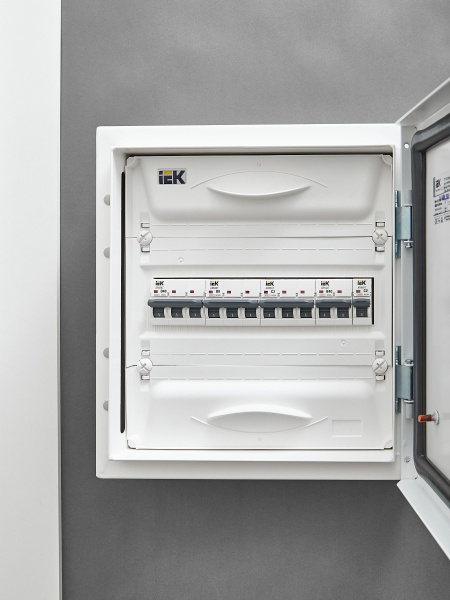 IEK ARMAT Автоматический выключатель M06N 3P C 3А