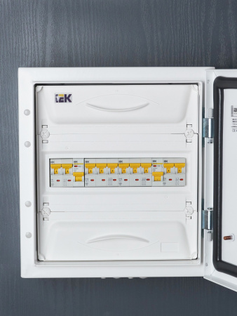 IEK KARAT Выключатель автоматический ВА47-60M 3Р 16А 6кА С