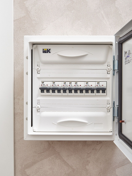 IEK ARMAT Автоматический выключатель M06N 1P C 10А