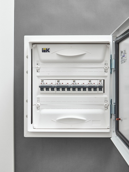 IEK ARMAT Автоматический выключатель M06N 3P C 25А