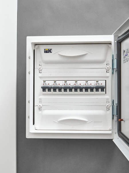 IEK ARMAT Автоматический выключатель M06N 2P C 25А