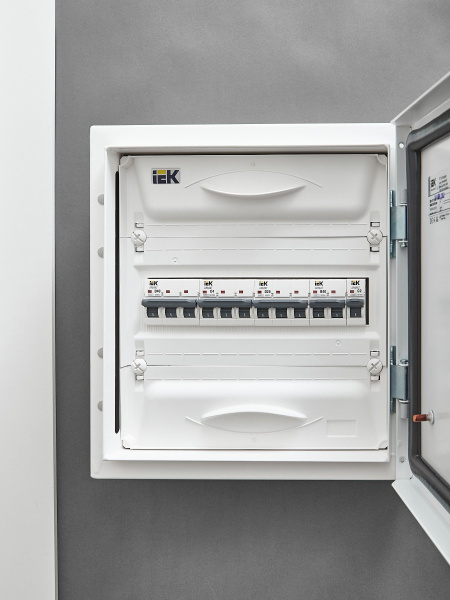 IEK ARMAT Автоматический выключатель M06N 3P D 25А