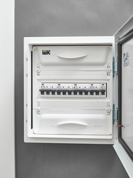 IEK ARMAT Автоматический выключатель M06N 3P D 1А