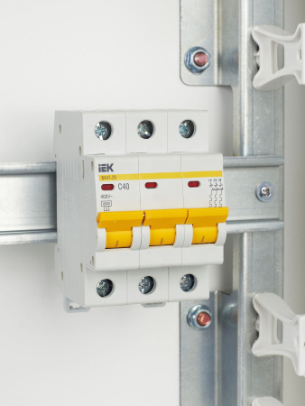 IEK KARAT Автоматический выключатель ВА47-29 3Р 40А 4,5кА х-ка С